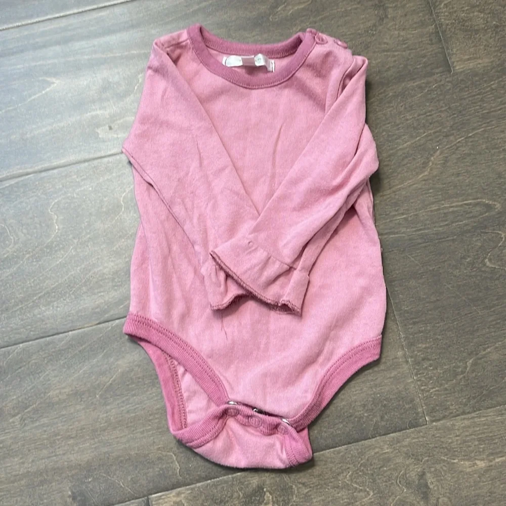 Tahari 2 piece 3/6m matching Jacket and onesie